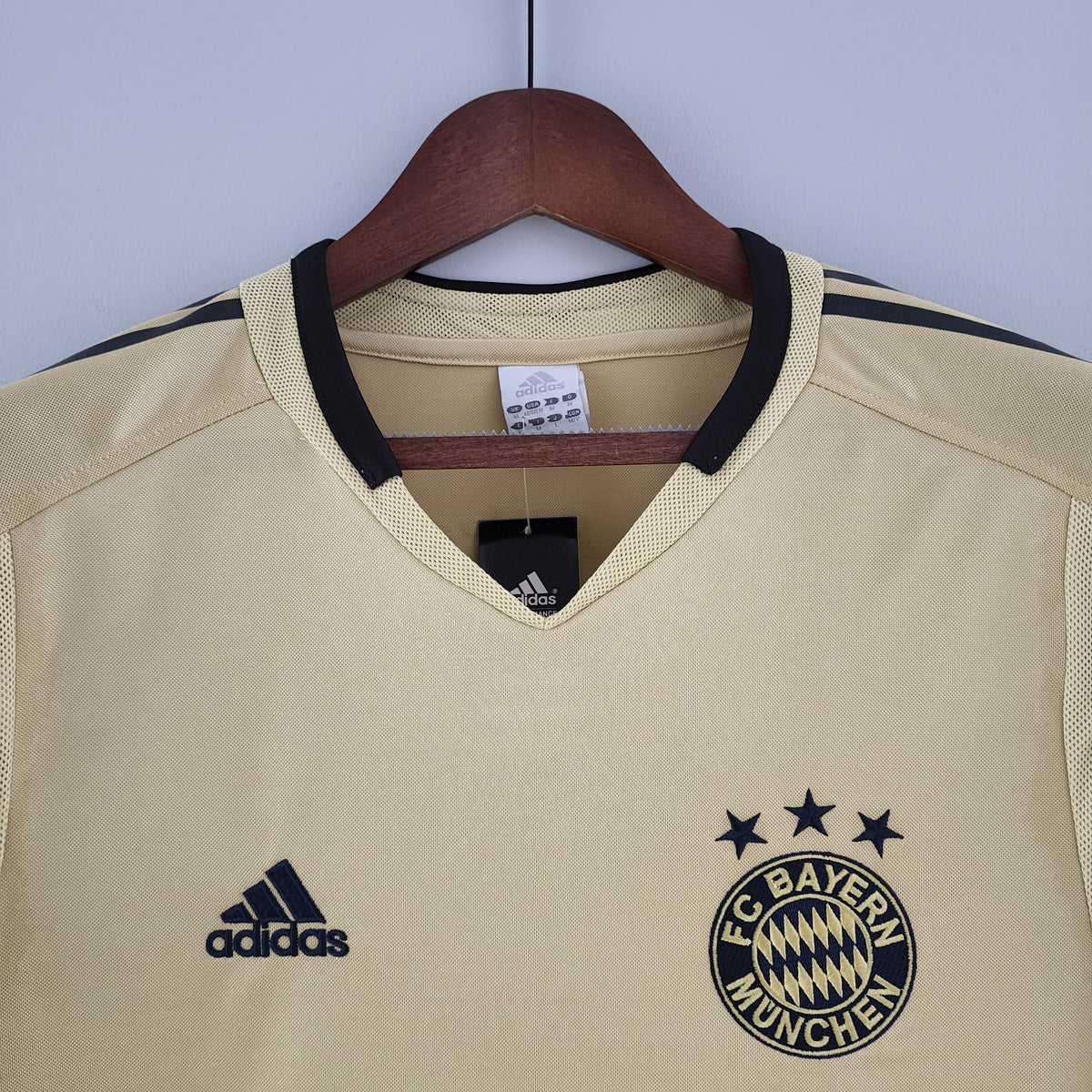 Bayern München Home Jersey 2004 Retro