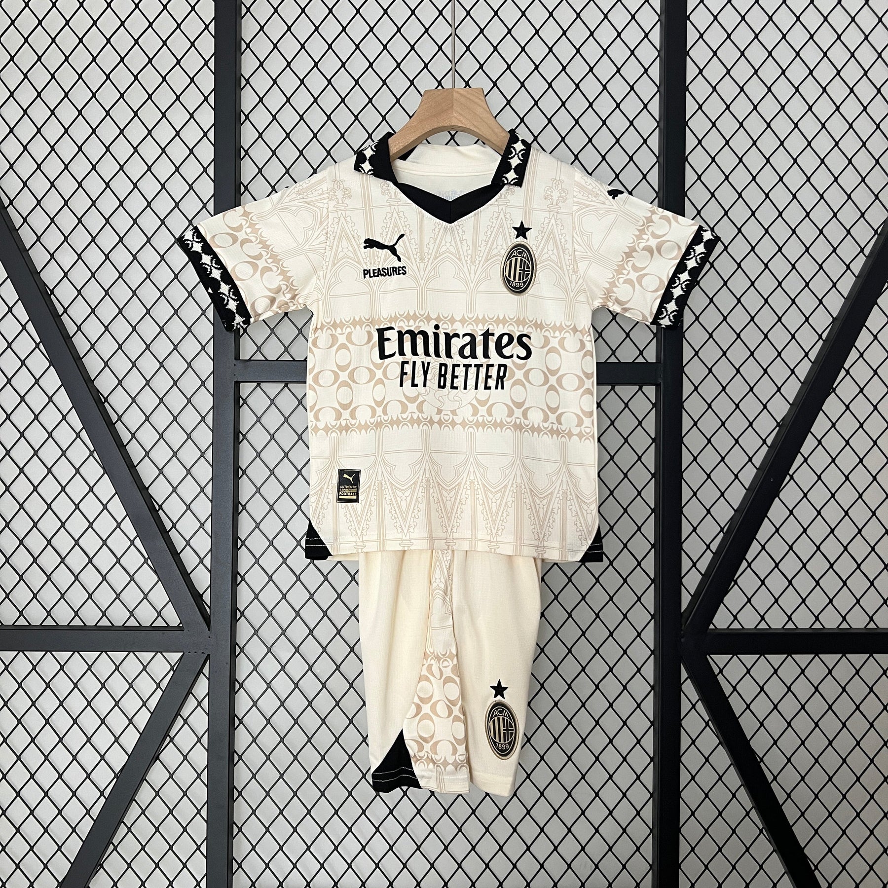 Milan Beige 24/25 Kit Kids