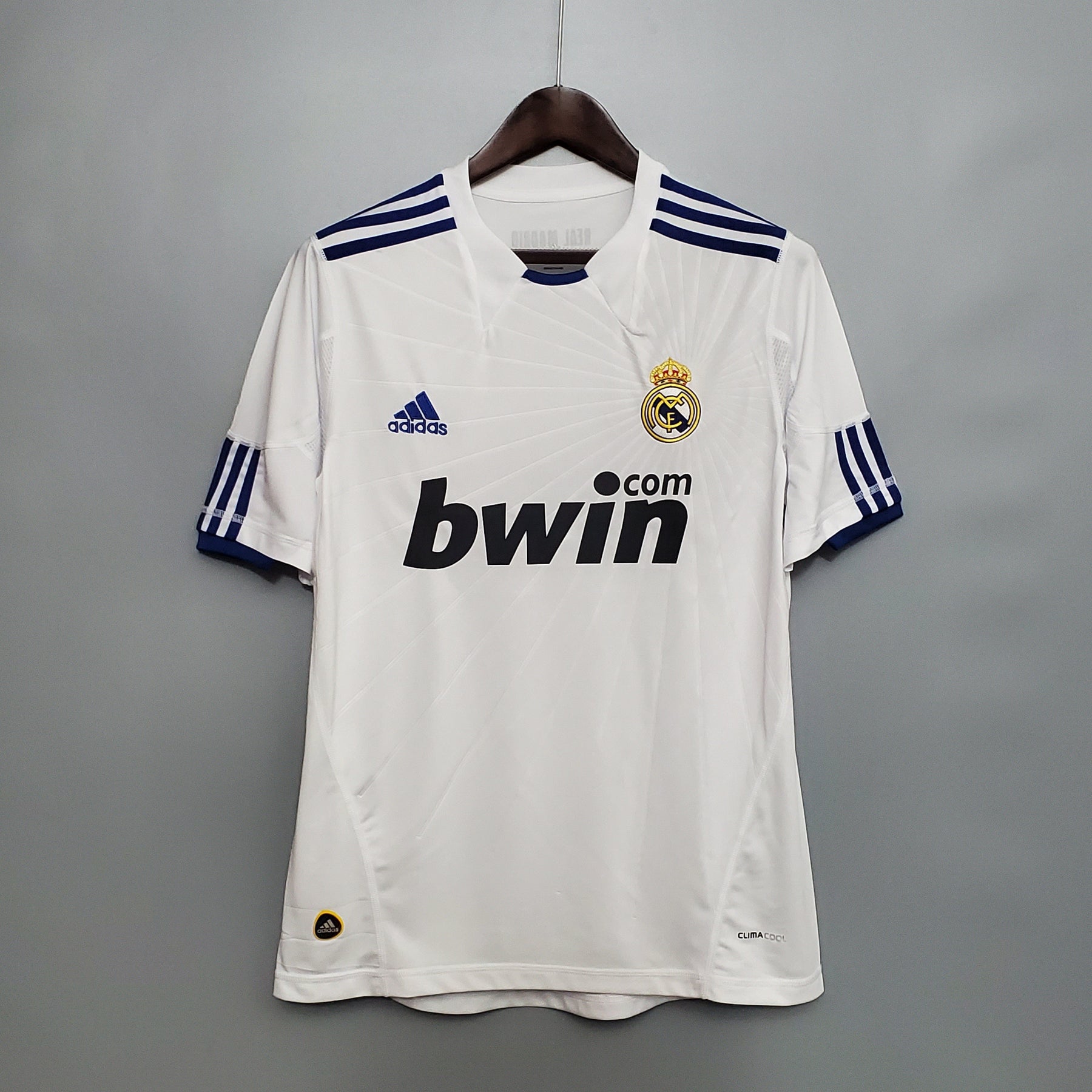 Real Madrid Home Jersey 10/11 Retro