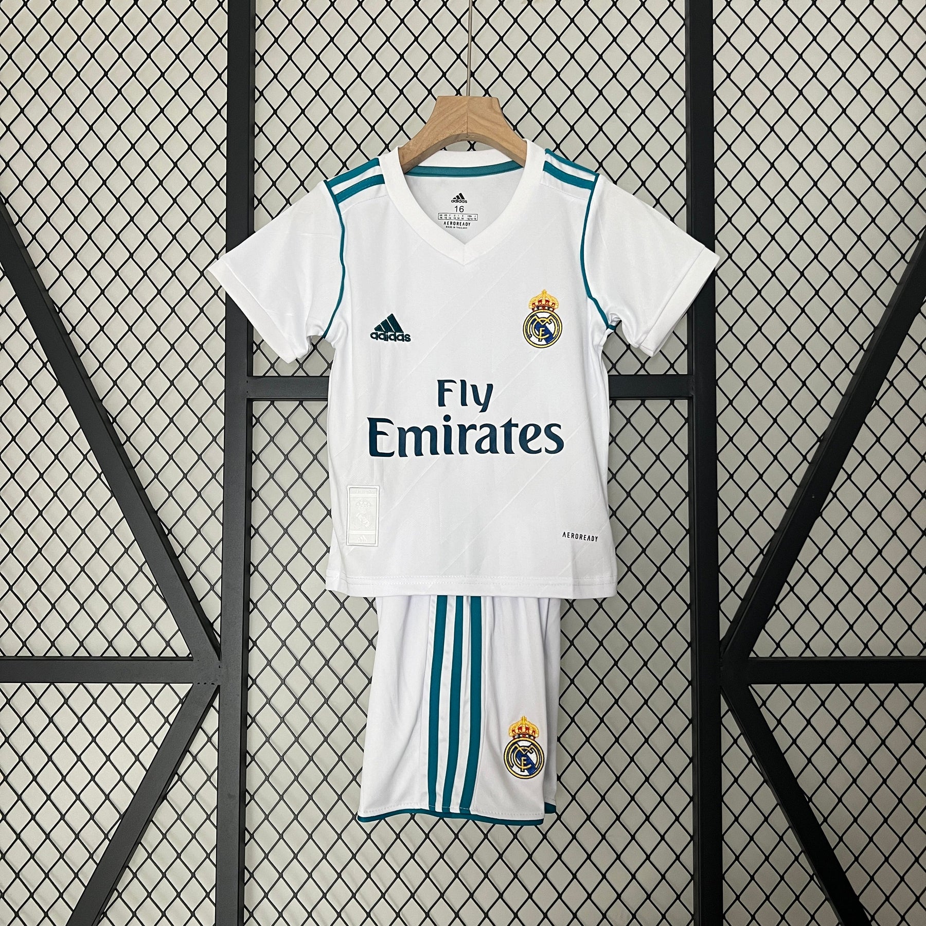 Real Madrid Home 17/18 Kit Kids Retro