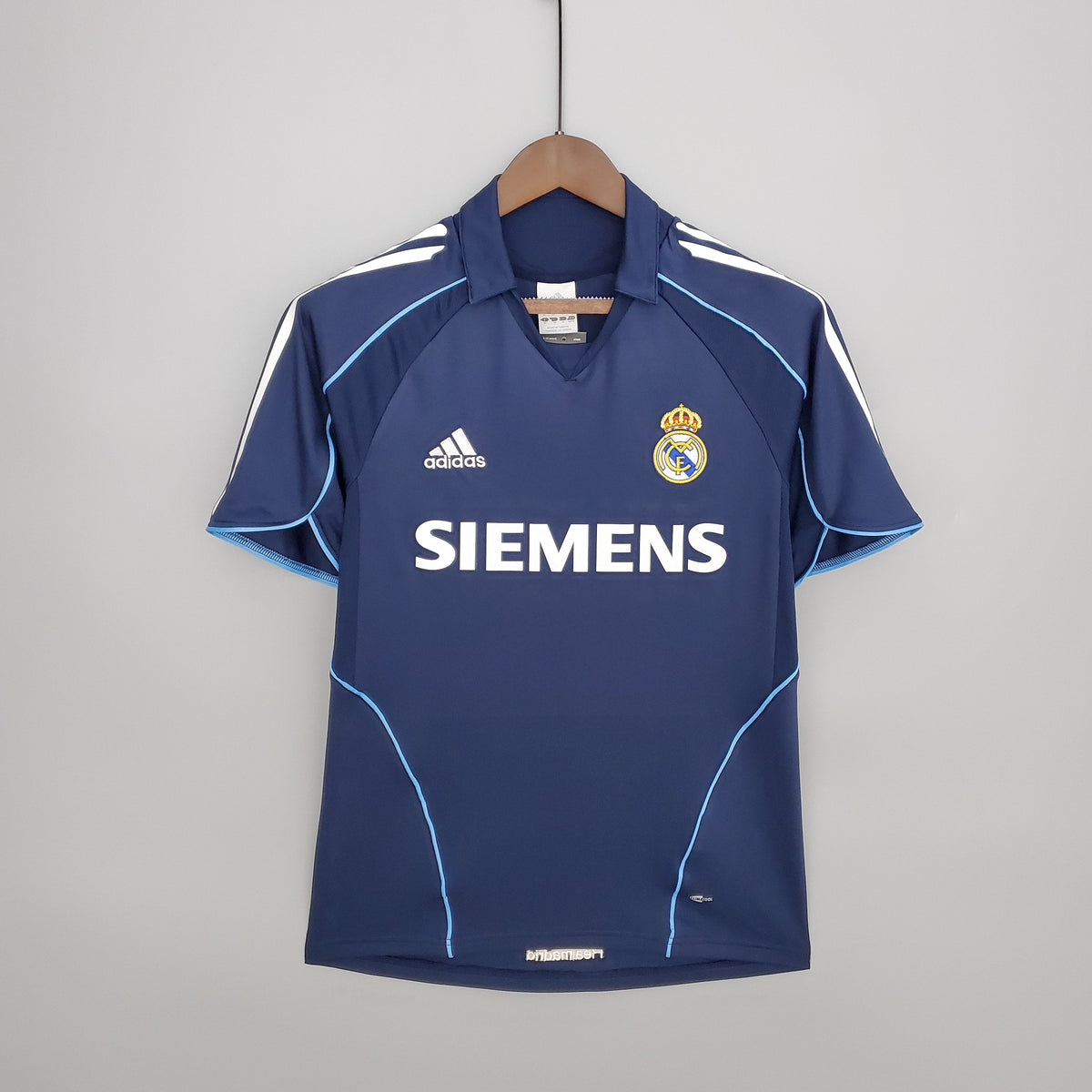 Real Madrid Away Jersey 05/06 Retro