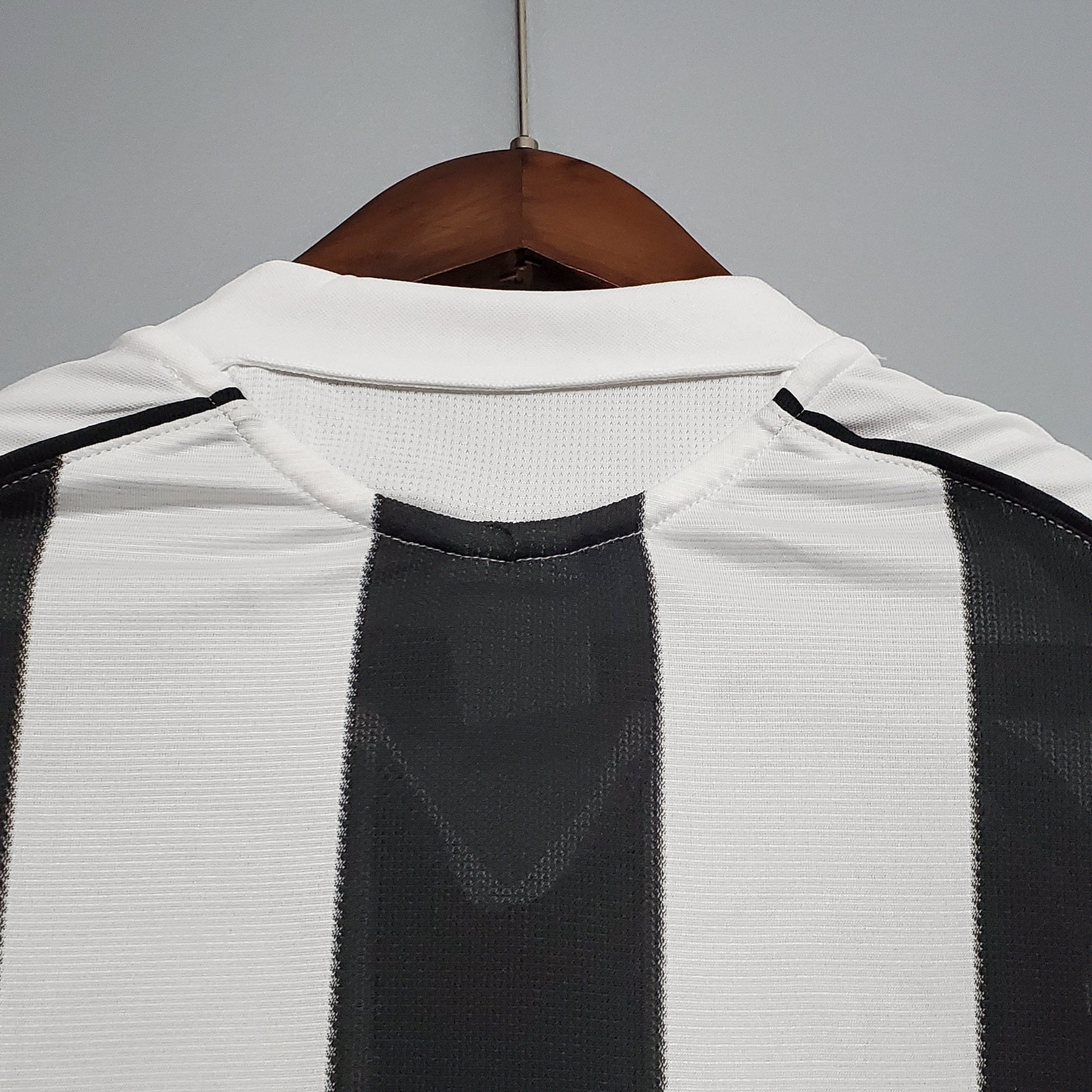 Newcastle Home Jersey 05/06 Retro