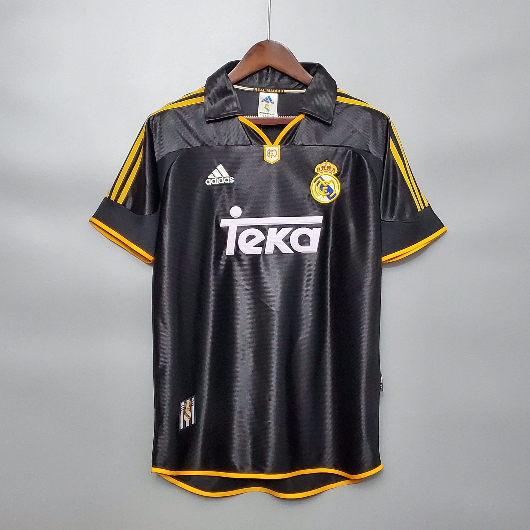 Real Madrid Away Jersey 98/99 Retro