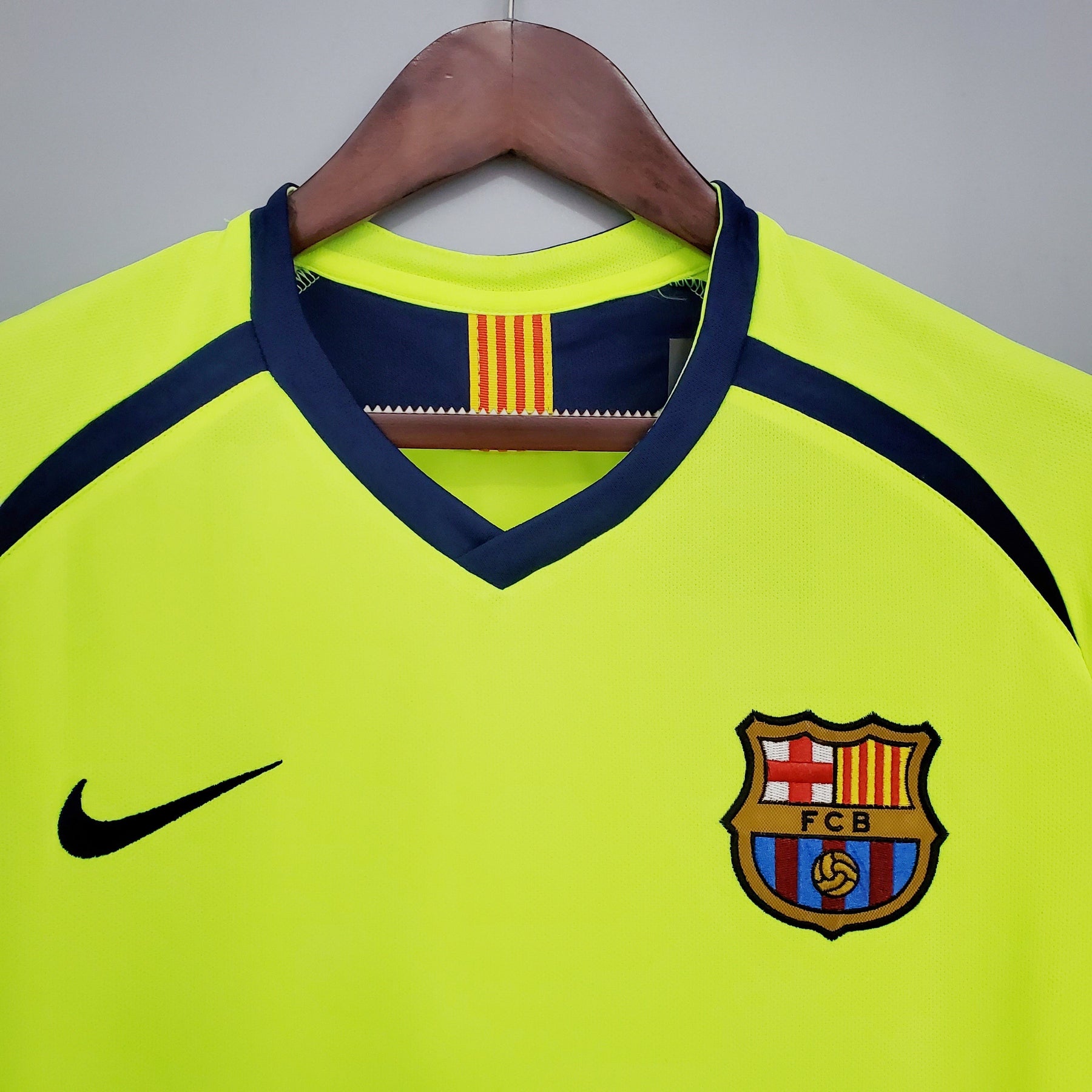 Barcelona Home Jersey 05/06 Retro