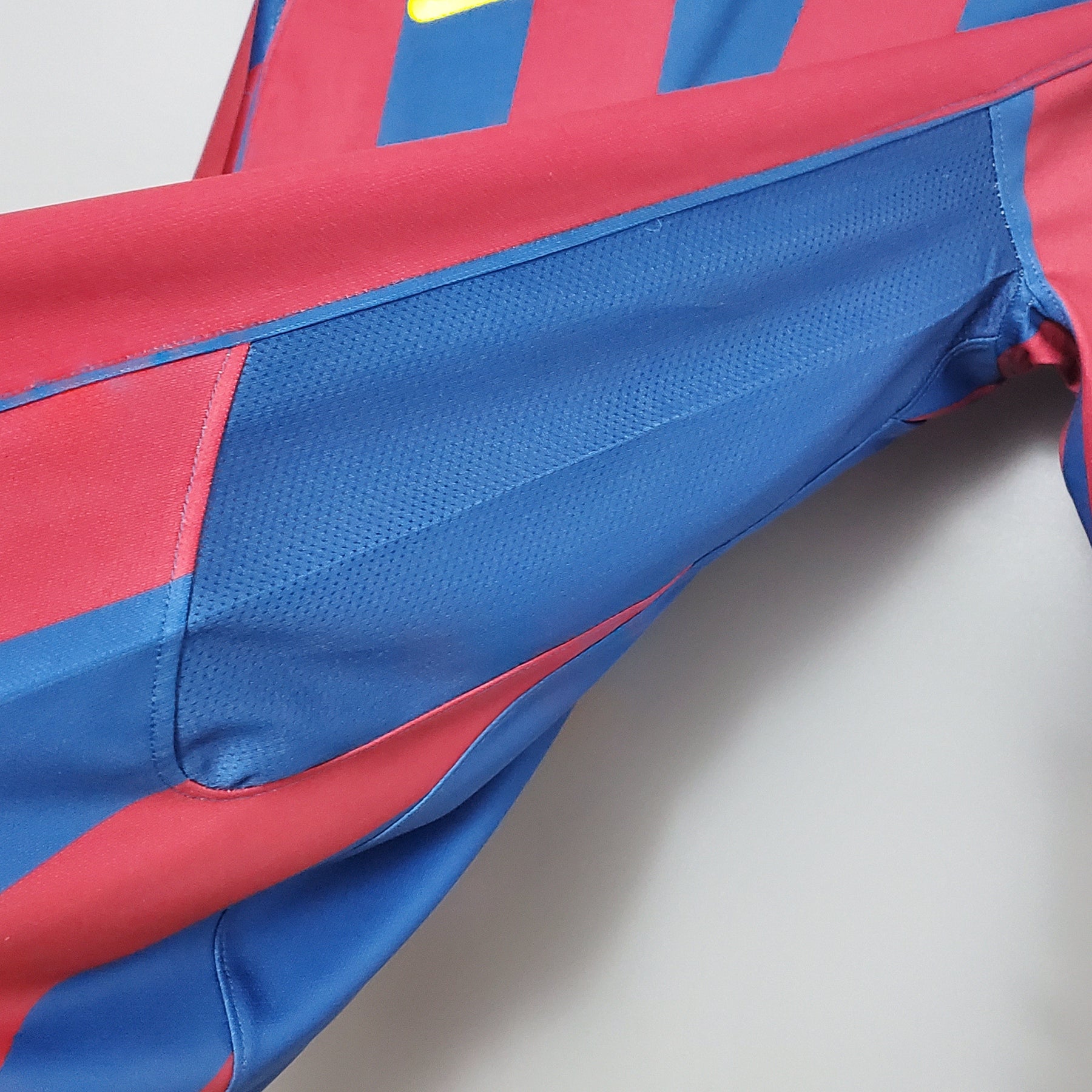 Barcelona Home Jersey 2006 Uefa Retro