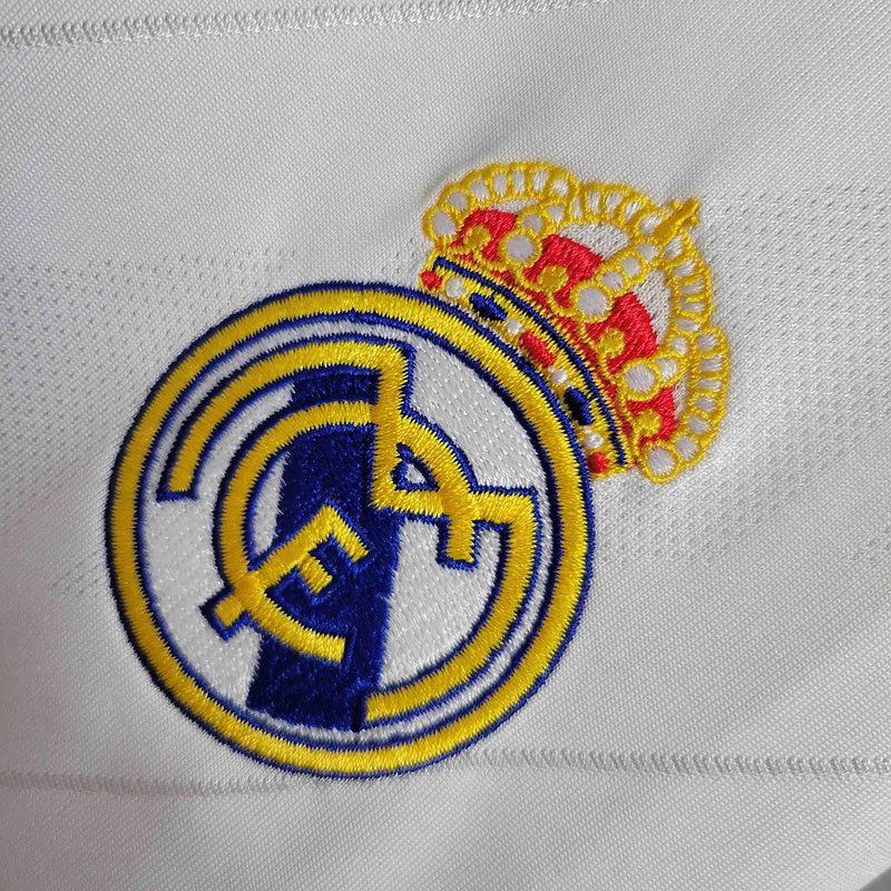 Real Madrid Home Jersey 17/18 Retro