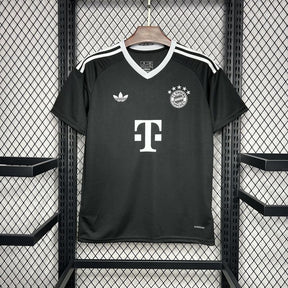 Bayern Munich Goalkeeper Black Jersey 24/25