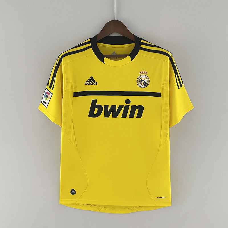 Real Madrid Goalkeeper Home Jersey 11/12 Retro